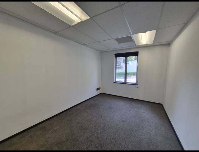 1,065M² OFFICE TO LET IN SANDTON CENTRAL